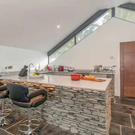 Boathouse On The Tatil Evi Windermere